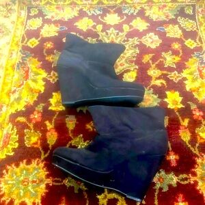 Kelsi Dagger platform wedges